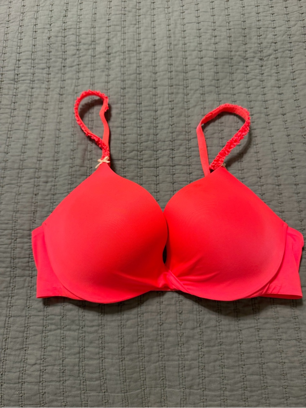 Victorias Secret Plunge Pushup Bra Padded Solid Pink Underwire